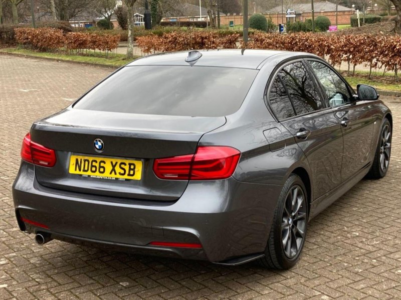 BMW 3 SERIES