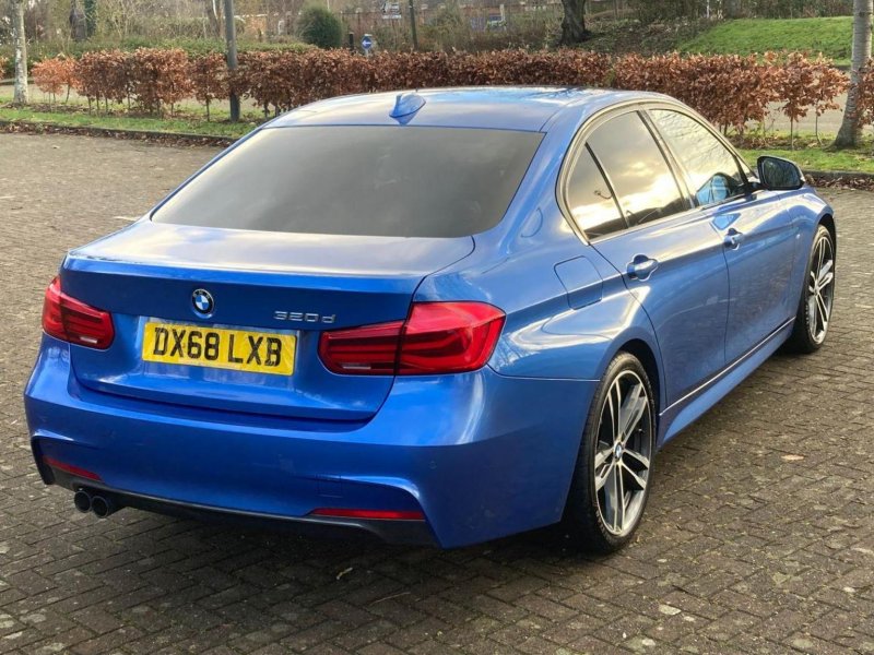 BMW 3 SERIES