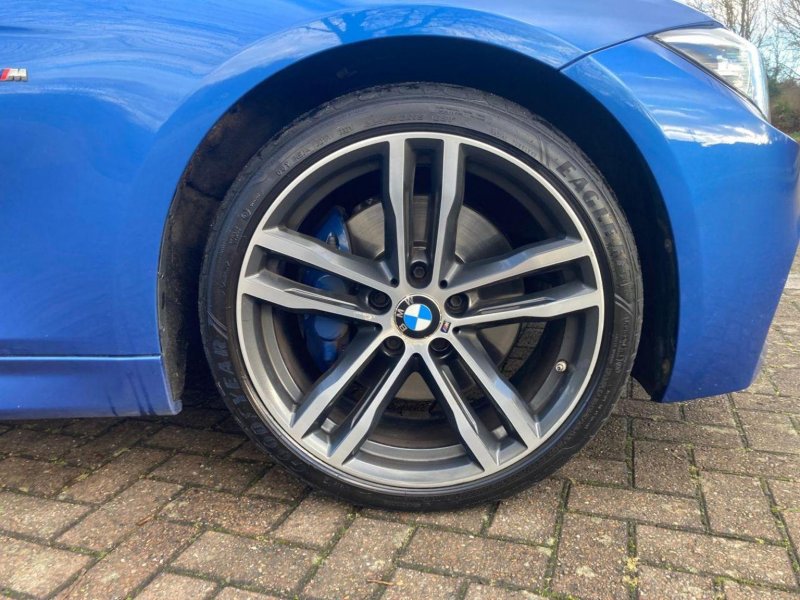 BMW 3 SERIES
