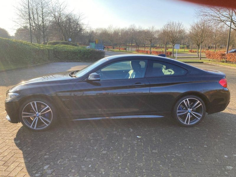 BMW 4 SERIES