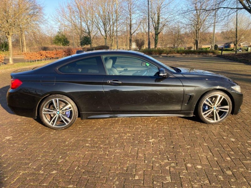 BMW 4 SERIES