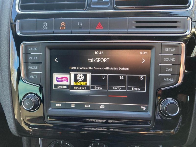 VOLKSWAGEN POLO