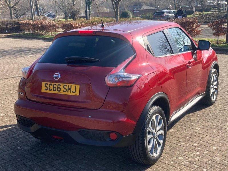 NISSAN JUKE
