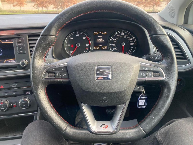 SEAT LEON