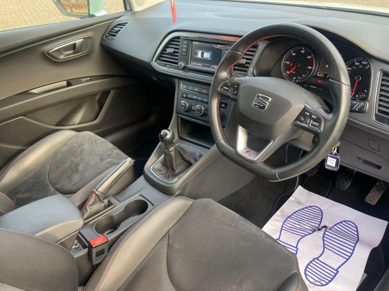 SEAT LEON