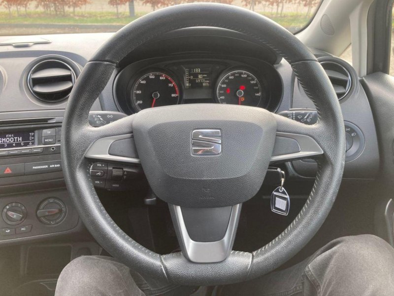 SEAT IBIZA