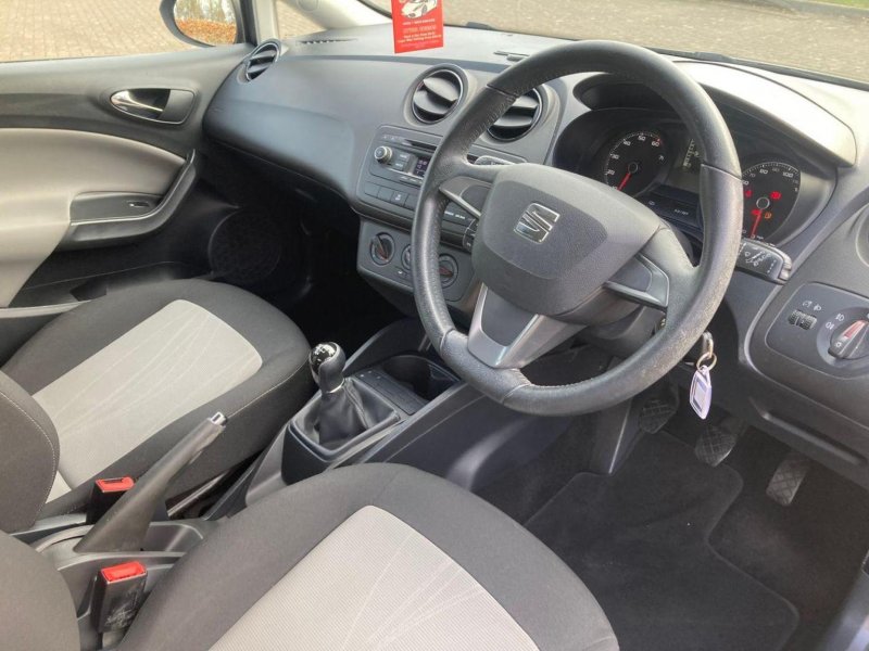 SEAT IBIZA