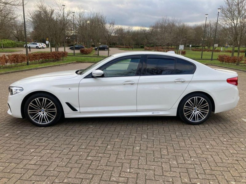 BMW 5 SERIES