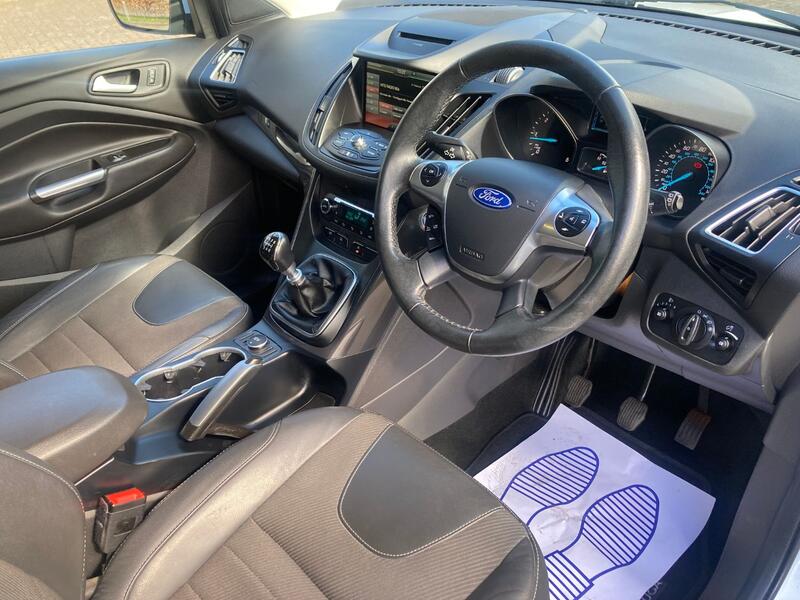 FORD KUGA