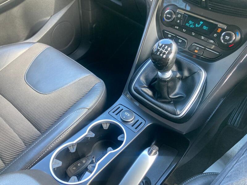 FORD KUGA