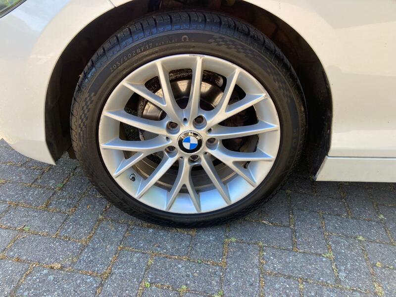 BMW 1 SERIES