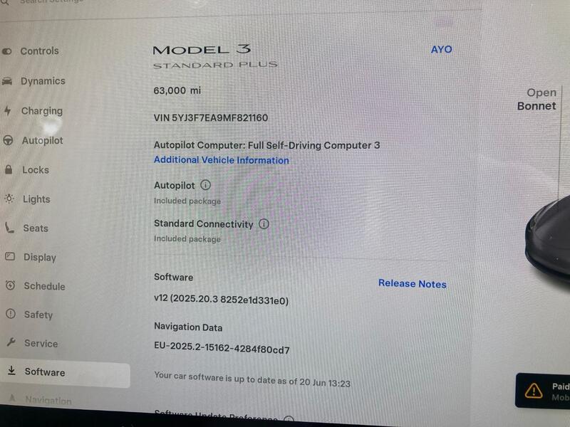 TESLA MODEL 3