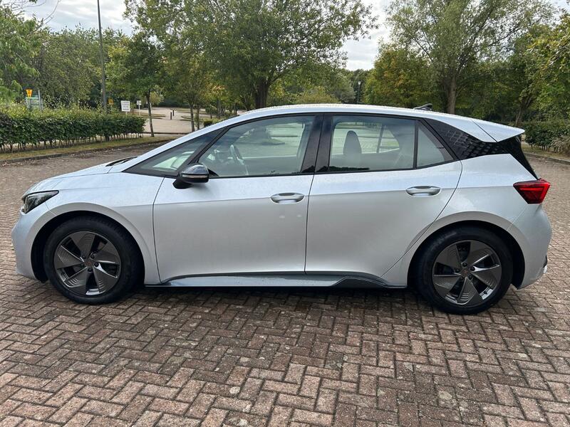 CUPRA BORN