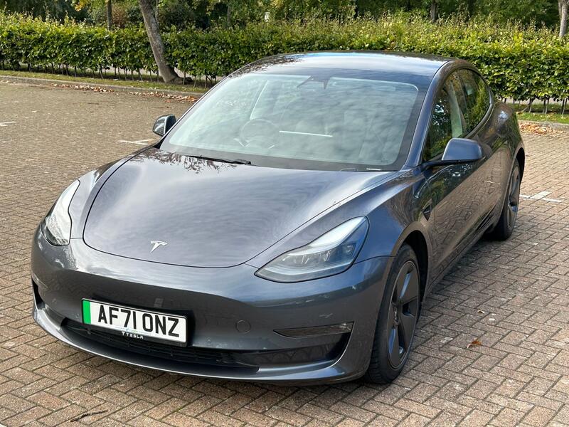 TESLA MODEL 3